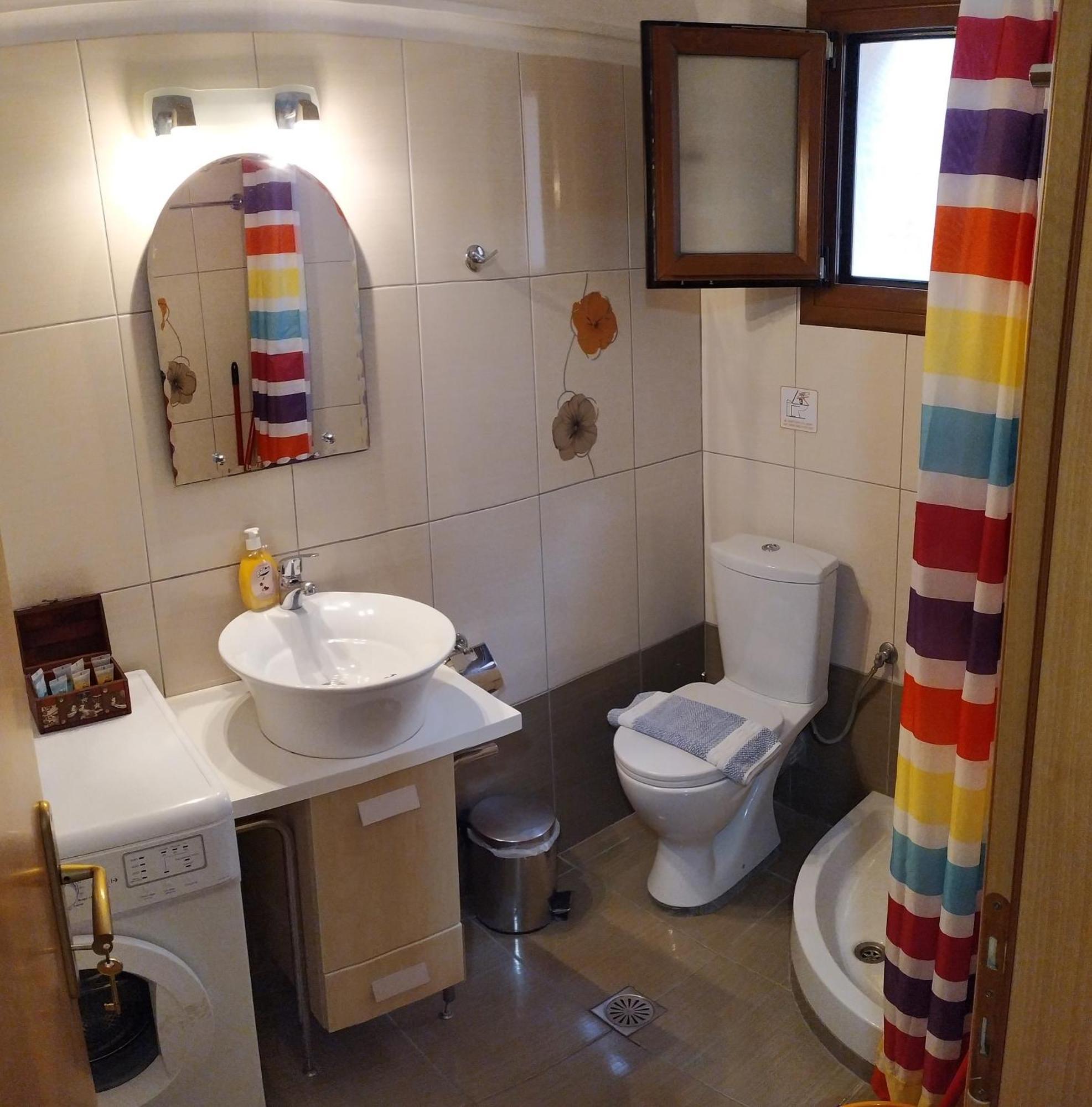 Remvi Apartments Skopelos Town Room photo