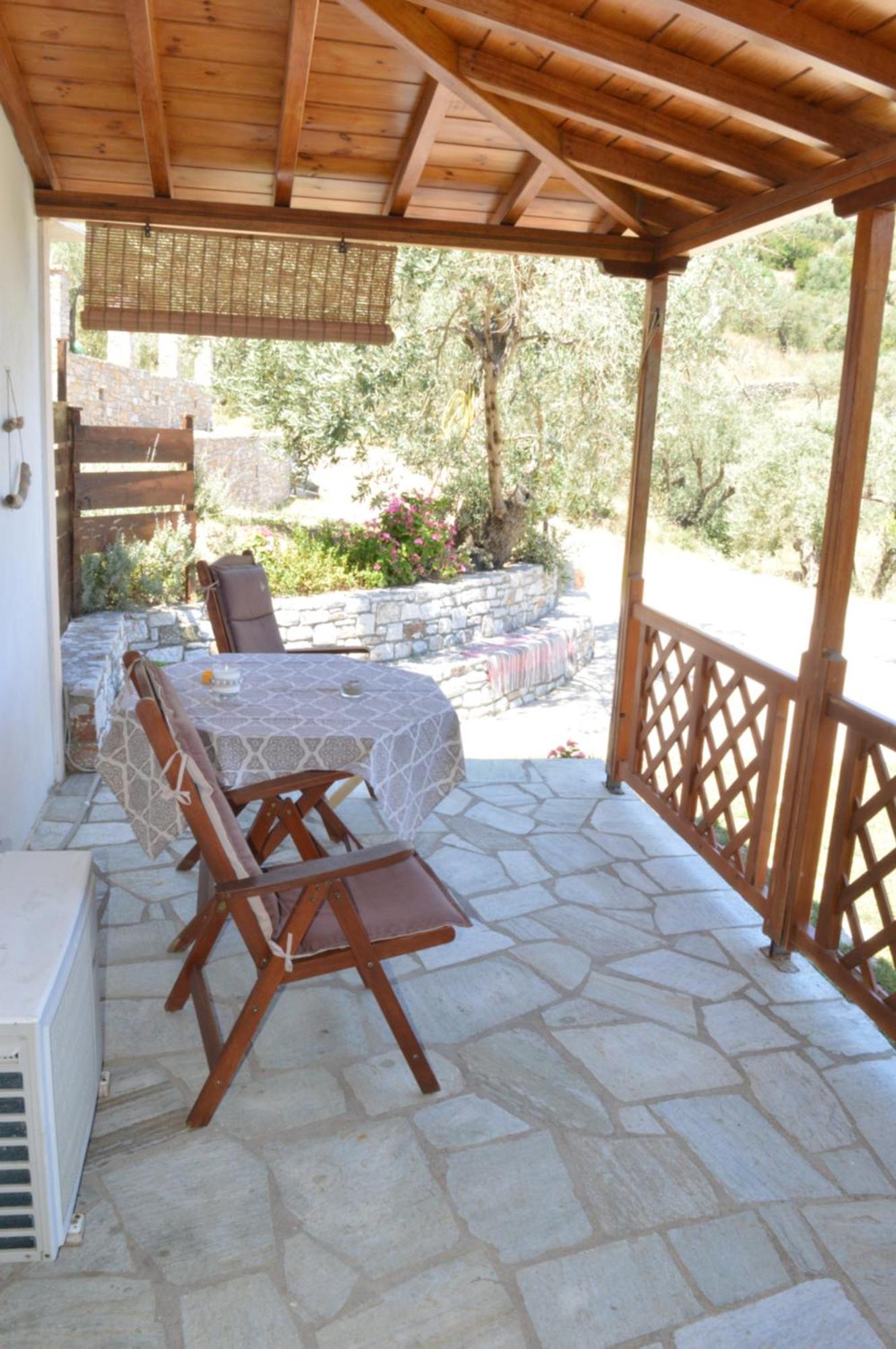Remvi Apartments Skopelos Town Room photo